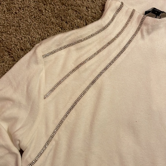 Express Sweater - Picture 4 of 6